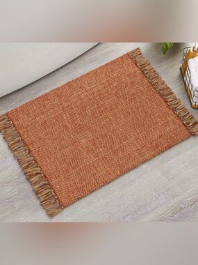 COLLIVE. Hand-Woven Fringe Rug in Terracotta Orange
